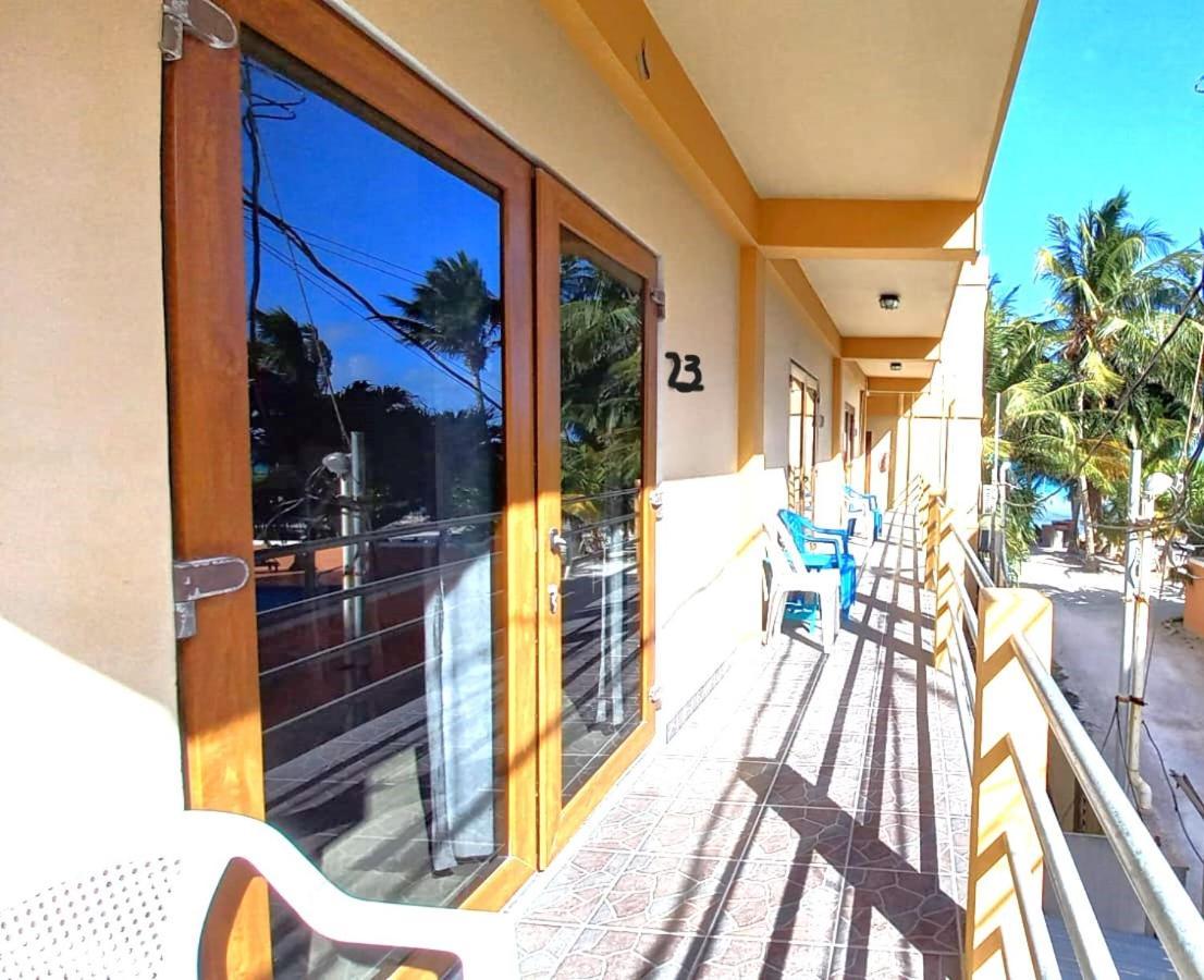 Beach Club Condos At Popeyes キー・カーカー エクステリア 写真